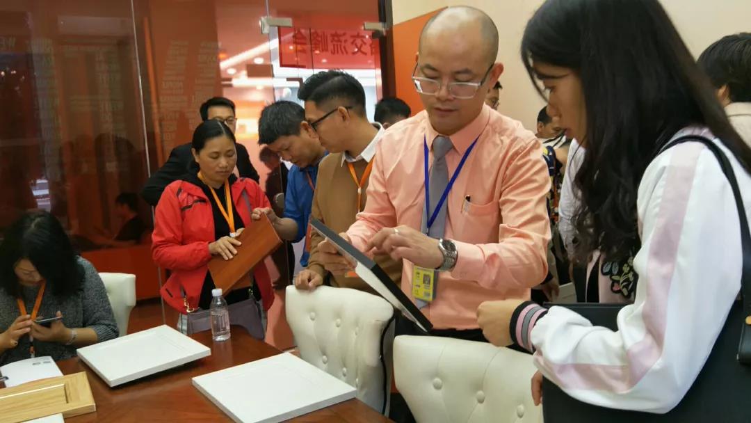 南宫NG28铝家具 | 2018广东南宫NG28集团第26届战术合作财富峰会隆沉进行